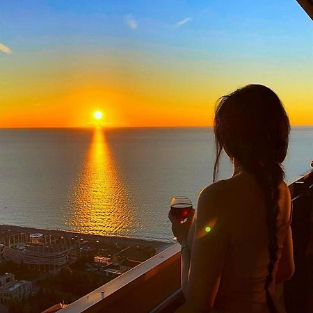 Orbi City Aparthotel Black Sea View Batoemi Buitenkant foto