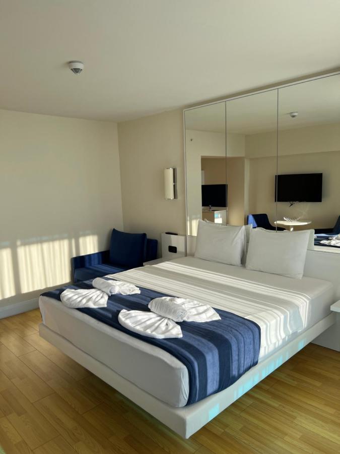 Orbi City Aparthotel Black Sea View Batoemi Buitenkant foto