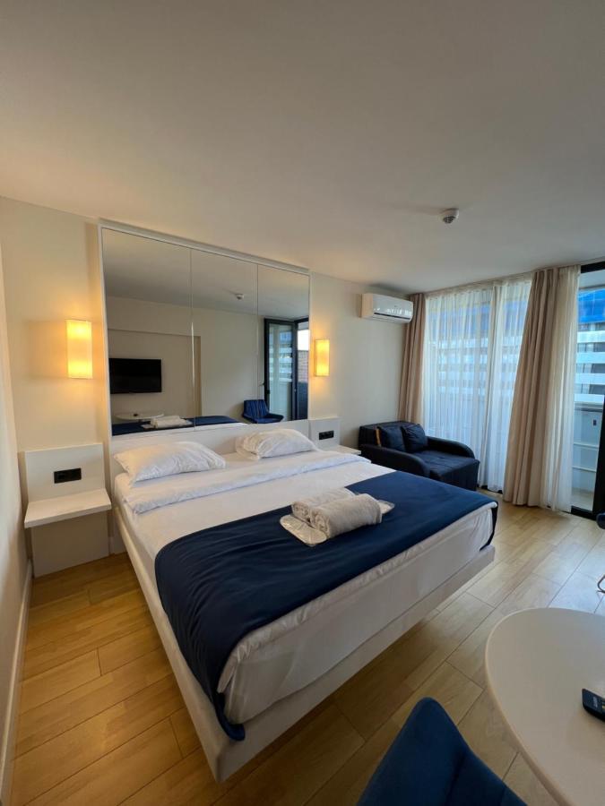 Orbi City Aparthotel Black Sea View Batoemi Buitenkant foto