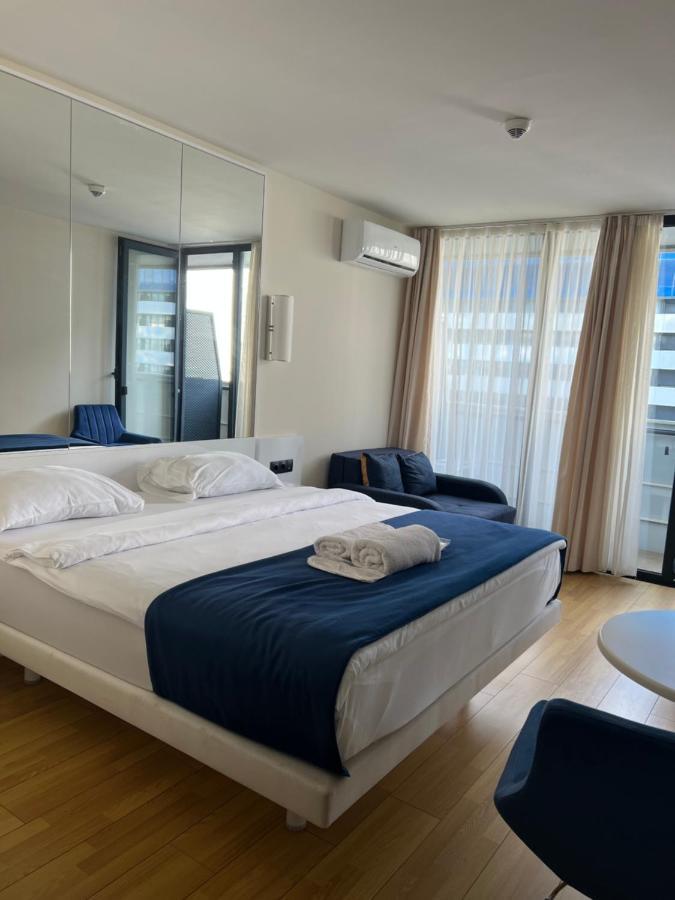 Orbi City Aparthotel Black Sea View Batoemi Buitenkant foto