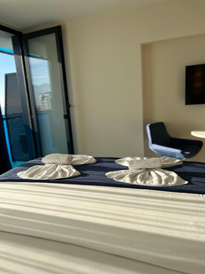 Orbi City Aparthotel Black Sea View Batoemi Buitenkant foto