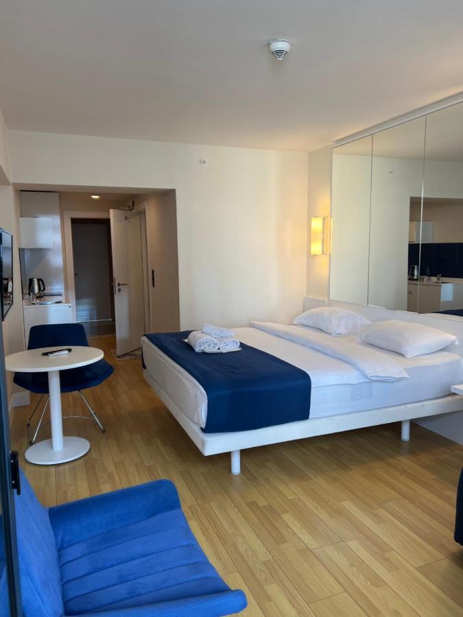 Orbi City Aparthotel Black Sea View Batoemi Buitenkant foto