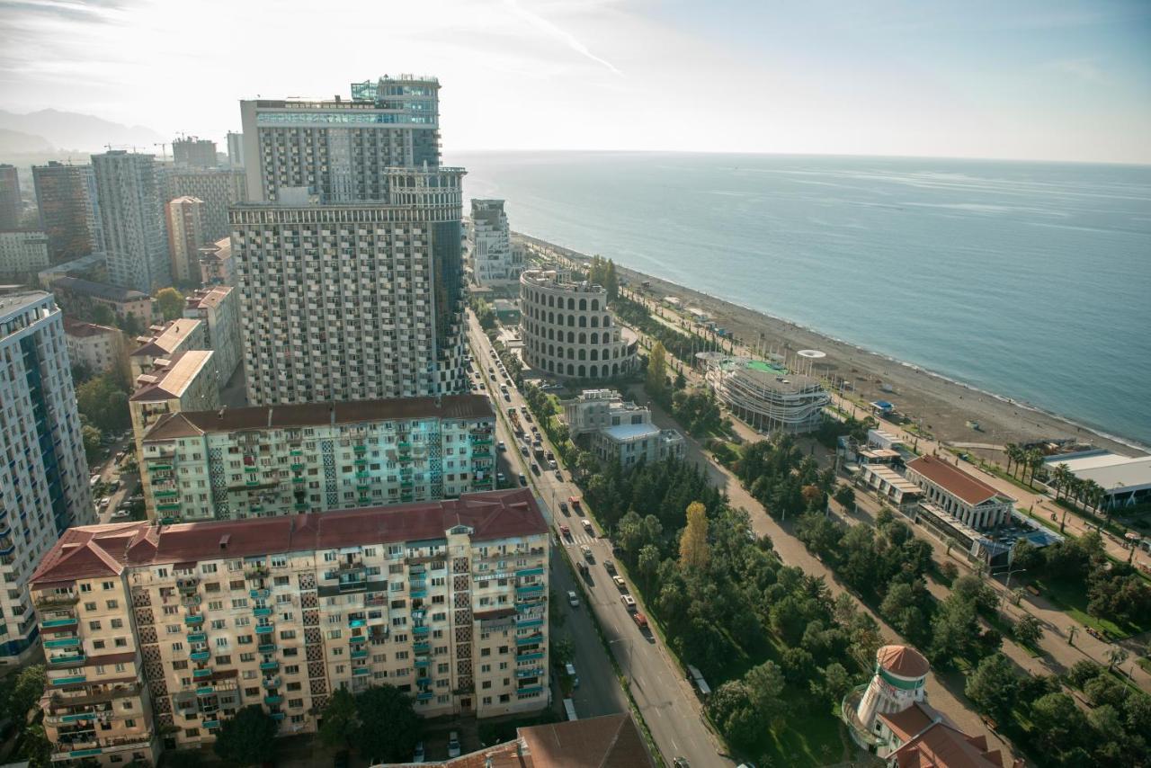 Orbi City Aparthotel Black Sea View Batoemi Buitenkant foto