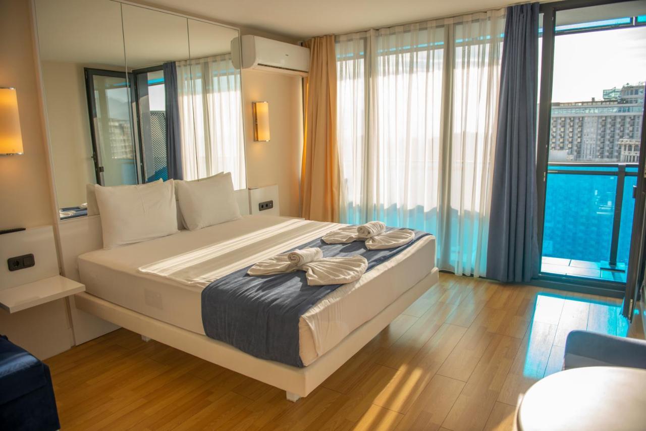 Orbi City Aparthotel Black Sea View Batoemi Buitenkant foto