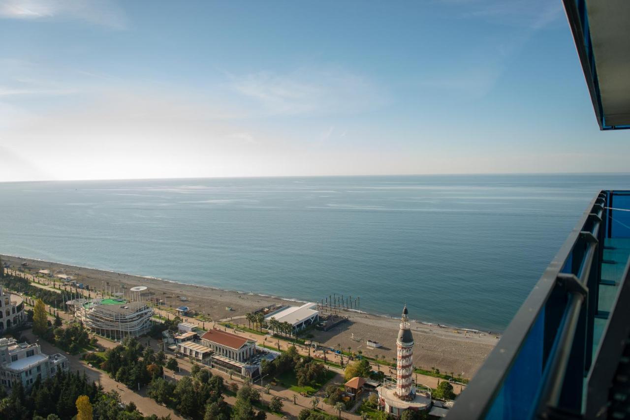 Orbi City Aparthotel Black Sea View Batoemi Buitenkant foto