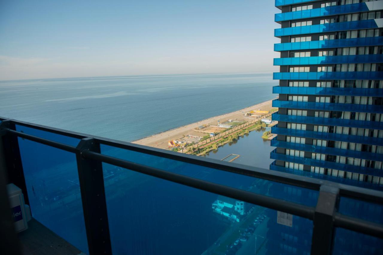Orbi City Aparthotel Black Sea View Batoemi Buitenkant foto