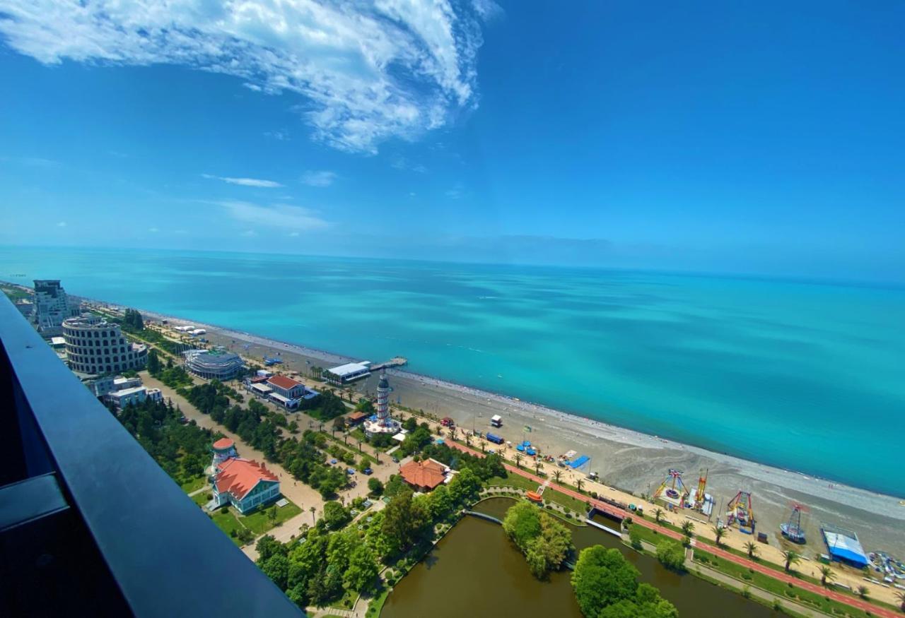 Orbi City Aparthotel Black Sea View Batoemi Buitenkant foto