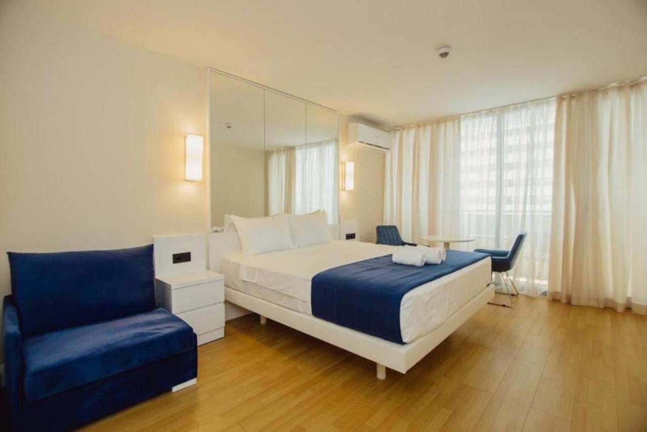 Orbi City Aparthotel Black Sea View Batoemi Buitenkant foto