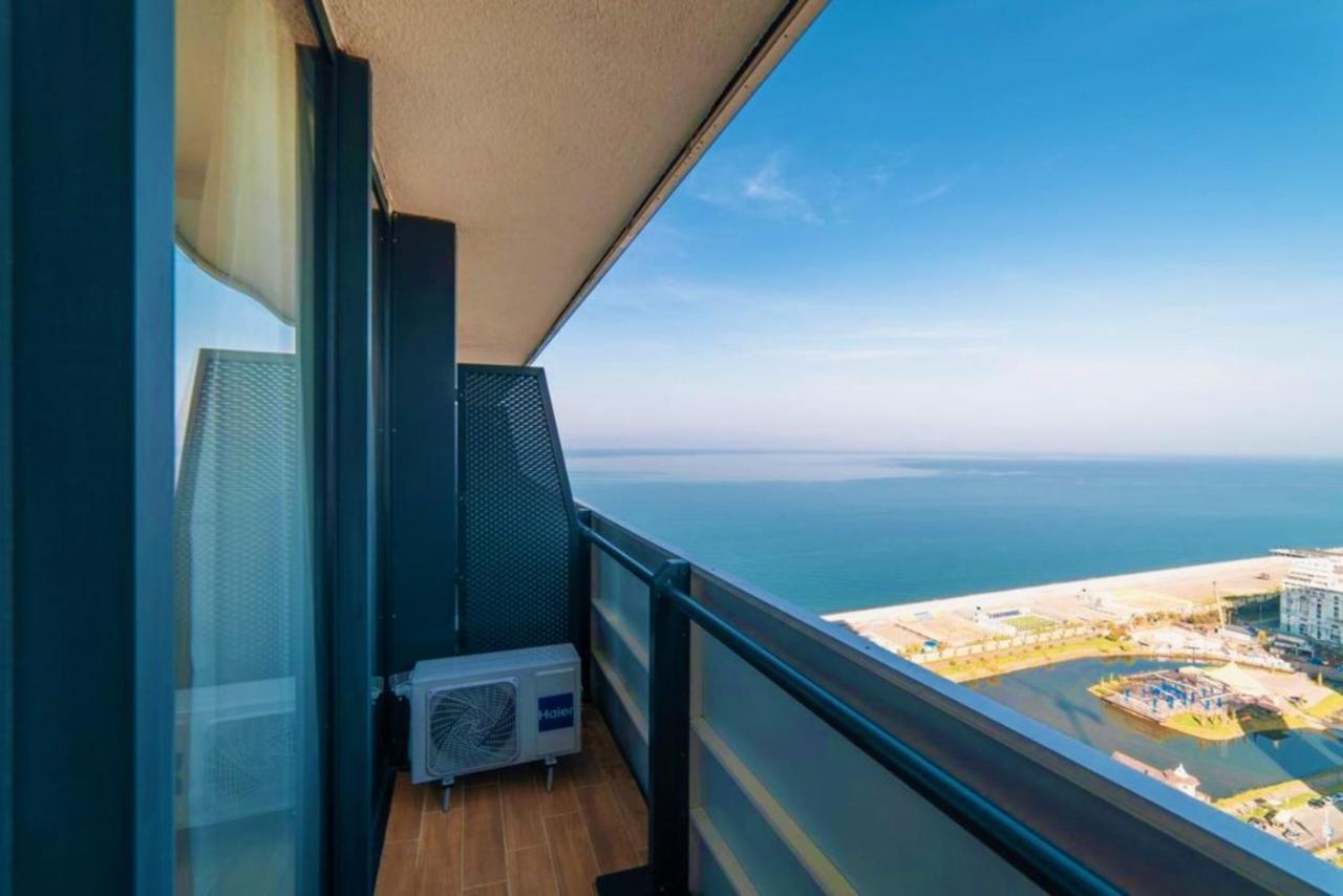Orbi City Aparthotel Black Sea View Batoemi Buitenkant foto