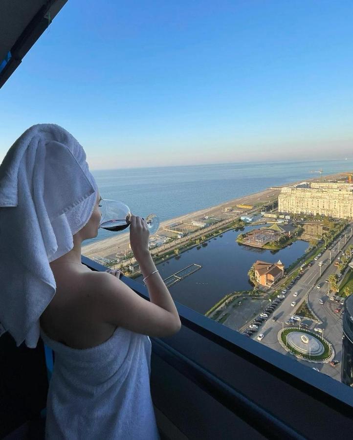 Orbi City Aparthotel Black Sea View Batoemi Buitenkant foto